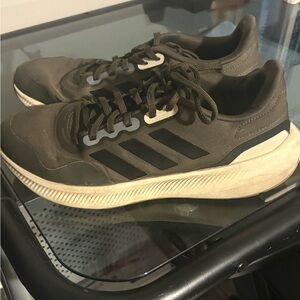 Adidas Men's Olive and Cream Sneakers